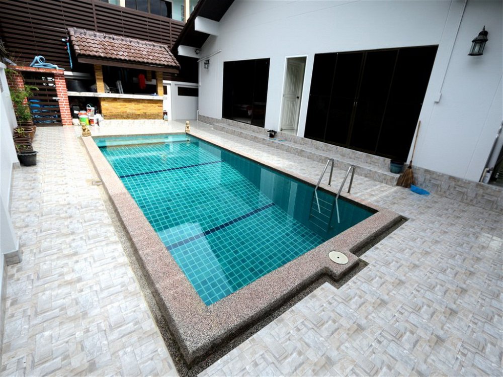 Private pool house in Patong for sale 573434101