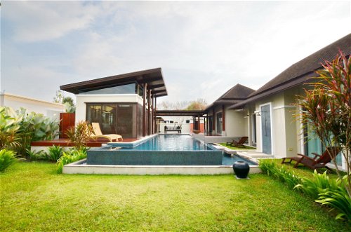 Luxury pool villa for sale 1194914744