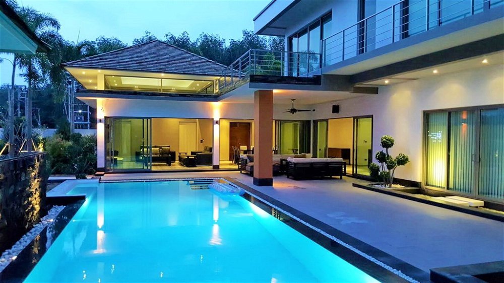 Splendid Private Pool Villa in Cherng Talay for Sale 1446217760