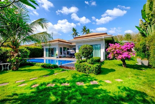 Luxurious Villa in Layan for Sale 1616918495