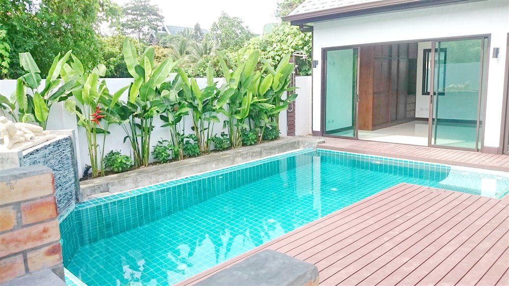 Spacious Pool villa in Naiharn for Sale 65928136