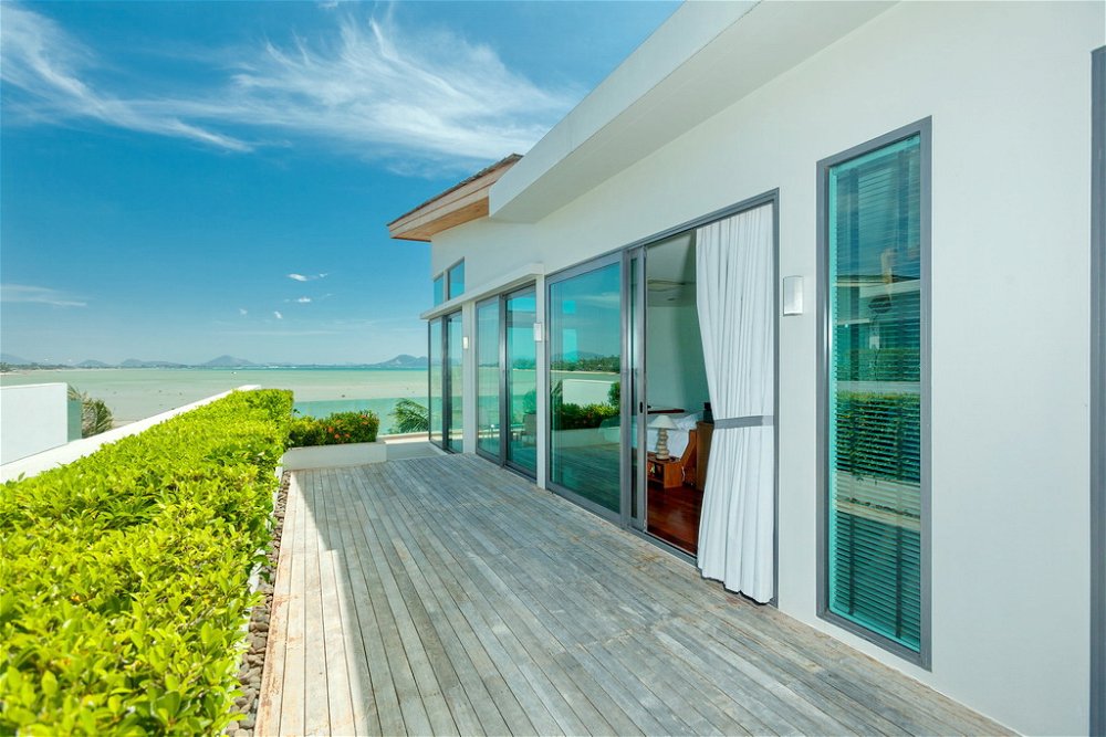 Beachfront villa in Rawai for Sale 725908581
